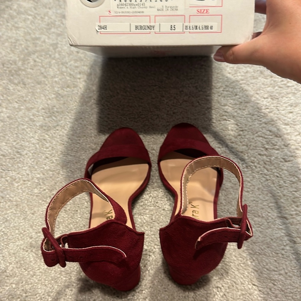 Heels - Picture 2 of 3